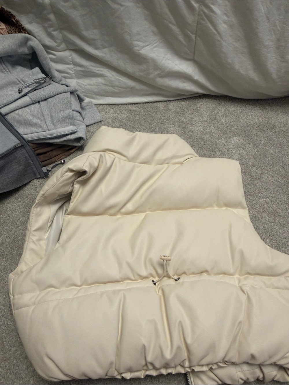 Vest - Picture 2 of 3